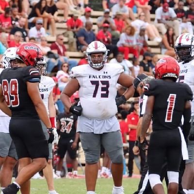 6'6 330 #73 OLINE @lackawanna JUCO PRODUCT https://t.co/YFI9zZJiuR email christianbundra@gmail.com Number 2677093896