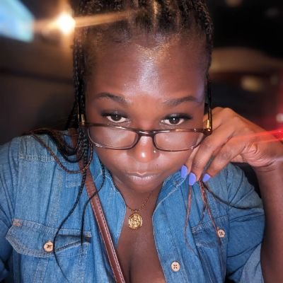 #BLM Introverted. TV Junkie. Pop Culture & Weed Enthusiast. #BEYkeeper -hive adjacent. Co-founder/CEO of @FlamingoSocks75 Nerd. RBF (Resting Bitch Face)