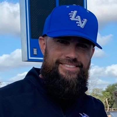 Proud husband and father. Currently serving as the La Vernia JH Boys Athletic Coordinator. Love God and love people! -Proverbs 3:5-6 #BearDown #LEAD