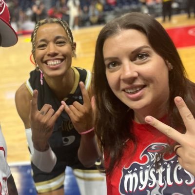 She/her 💛 LMSW/LGSW 🫶🏼 WNBA enthusiast 🏀