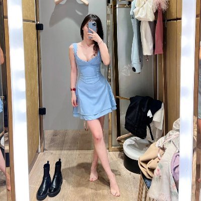 ecahnhi's profile picture. 