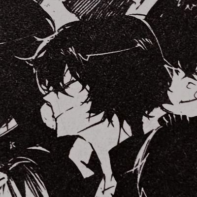 weitroxa's profile picture. cause i'm addicted to the taste of your blood red lips and you're sinking your finger tips... 🪢