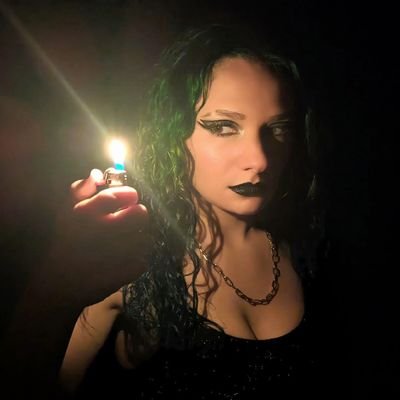 emmaviivaca's profile picture. i fuck my friends OUT NOW 
🌈 she/her