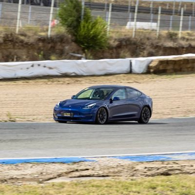 SanchezzSergio's profile picture. Ingeniero Mecánico. Amante de la automoción, de coger una chatarra y convertirla en un coche apetecible. Friki de la tecnología.