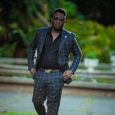 IMPOSSIBLE ANNO NTN TO ME PHOTOGRAPHER, VIDEOGRAPHER, C.E.O, BORN TO BE GREAT https://t.co/JOxyvzYdRv