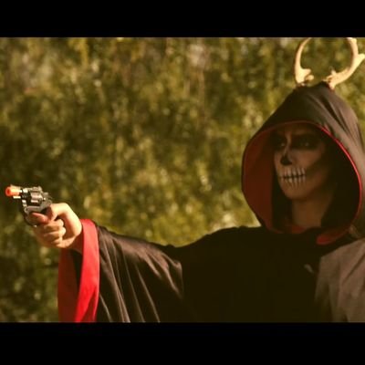 🇲🇽
28
Un gris payaso
Un chiste que se repetí a sí mismo por miedo a desaparecer