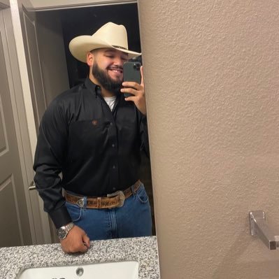 Mike5052's profile picture. 22🍺||Alaina Grace Martinez🌎👣🤍||1-23-14✝️||Jeremiah 29:11|| Toyota employed👷🏽‍♂️