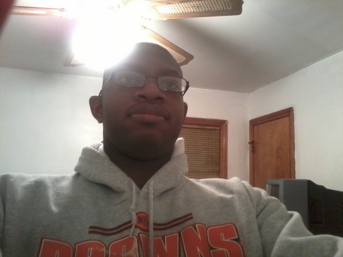 moneybank1004's profile picture. Im a 22 single black male leaving in cleveland I went to collinwood high school and then work after that im still planning for collage.