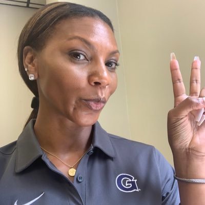 Assistant Track Coach at Georgetown University (hurdles/jumps/sprints) | NCAA DI | 📧 Kw929@georgetown.edu God & family💙