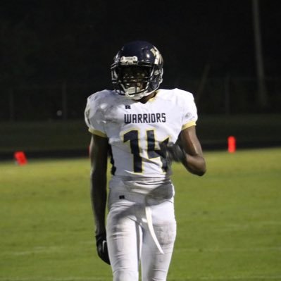 BobbyTann661's profile picture. class of 2025 🎓 DB/S  6’0 2.7 gpa  10.7 100m