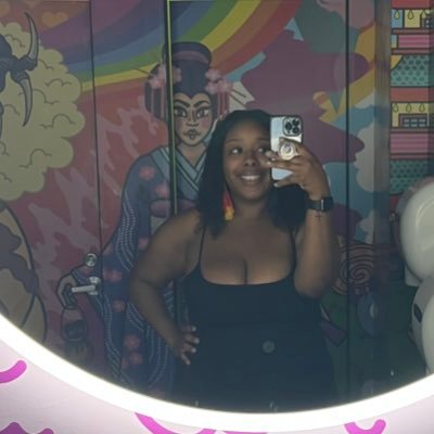 Queer Womxnist. 🤍 Cali girl living in Michigan🤍🧩Behavioral Therapist 🧩 Demisexual 🏳️‍🌈 Electric Witch 🧙🏾‍♀️Niners ❤️💛28.