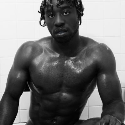 Cameroonian king 🤴🏿
Dom daddy insta: @batwin
Collecting reparations one twink at a time
Dm on OnlyFans for clips
Full clips telegram