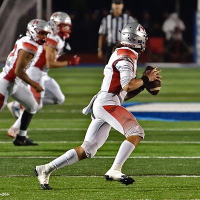 2025 | QB | 3.5 GPA | 5’11” 175lbs | #8 | Racine Wisconsin | Horlick high school | varsity football | varsity track | #262-383-0401 | Larsennoah32@gmail.com