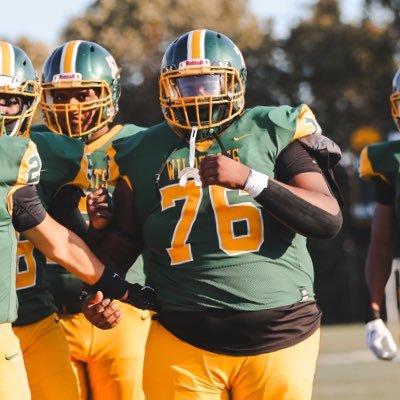 offensive guard/nose guardC/O 24 Wilde lake high school🔰 5”10 355 LBS,3.08 gpa ig:jaydenedmonds._