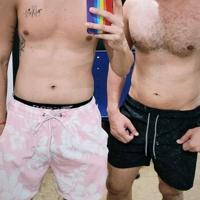 casal, afim de amizades e putaria. aceitamos convites, versáteis sem preferência e ativos liberais são bem-vindos 😈😏 só chamar na DM 🔥🔥🔥