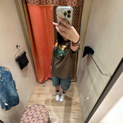 imhilarious111's profile picture. no