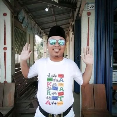 pajri_ari's profile picture. Diburu dan memburu adalah pekerjaan ku
  | music | video | art | fhotography | adventure
 @mapalaMDP | CP : 082281971401