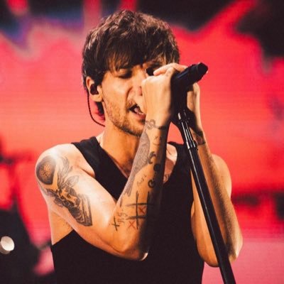 eileenjosefine's profile picture. Germany ~ 26 years old ~ she/her ~ Louis and Harry girl 💙💚