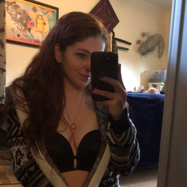 d_ethel7's profile picture. 