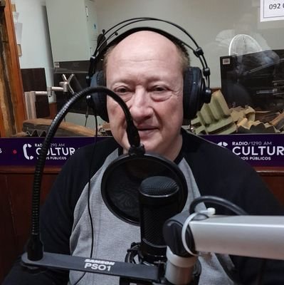 Comunicador en las áreas de filosofía y ciencia. Columnista en la revista DOSSIER, Radio Cultura y Canal 4

https://t.co/F7AsgE2qZh