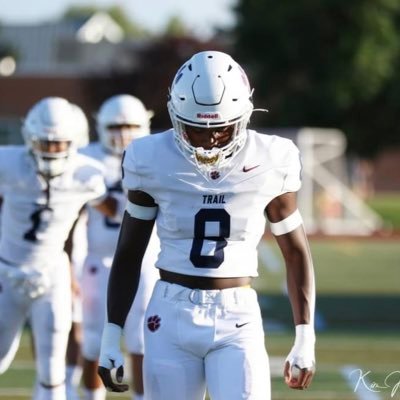 Cherokee Trail HS | 3.6 GPA | 2024 | OLB/MLB | 6’0| 185 | Football & Track | jsmith2024wr@gmail.com