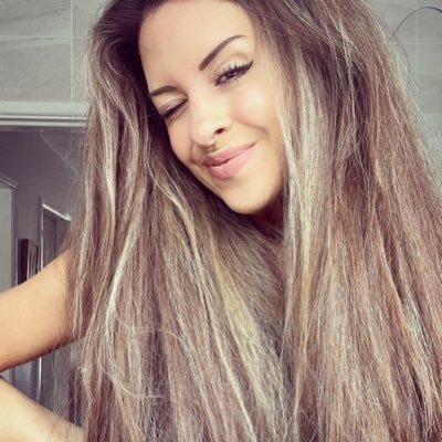 LottieMoore's profile picture. Habitual line crosser+full time food nuisance. Enjoys butter with a bit of food. Mummy of 5 cats and exceptional wife. Views my own.