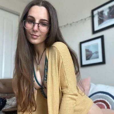 I am here looking for a serious relationship to be with me forever and care for me and do anything I want for me I don't want a bad relationship anymore in my l