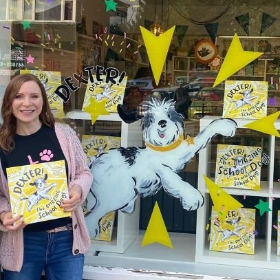 LucyPlunkett4's profile picture. Author of, 'Dexter! The Amazing School Dog!' (Owlet Press) https://t.co/TlzG8JZAe9

👨‍👩‍👧‍👧+🐕+📚=🌎