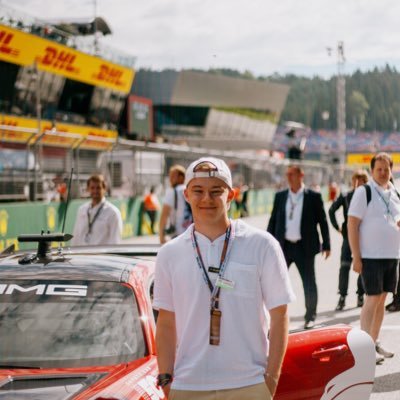 20 y.o. Software Dev, Fan of FC Barcelona and Mercedes F1