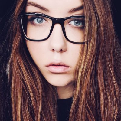 Mitglied bei #DieLinke ❤️ | gegen Rechts | für die Menschlichkeit | she/her