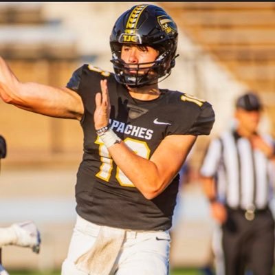 TYLER JC 6'5” 228 lb QB ⭐️⭐️⭐️Dallas Ferris, TX 4.0 GPA.