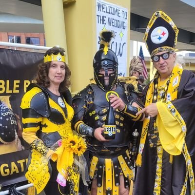 Die hard Steeler fan raised in western PA but living in Houston. Retired submarine A-ganger. IYKYK. Follow me at #Steeler1warrior on instagram