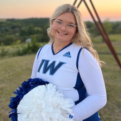 elli_sturm's profile picture. 