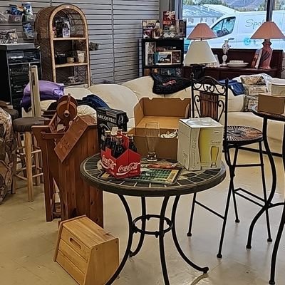 Great deals on new and old items. Helping the community unload household items and put a little extra 💰 💰 in your pockets.
located at 943 Victoria Street.