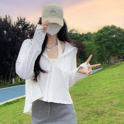 Nicole_WbffPro's profile picture. We can't live without regrets in youth, but we must live in peace of mind in youth.