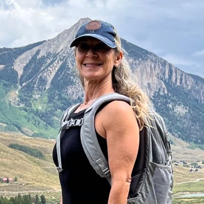 GreenfieldDerm's profile picture. dermatologist extraordinaire...super-mom, Patriot 🇺🇸🇺🇸, gourmet chef, and mind-reader