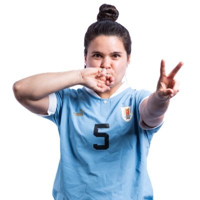 🇺🇾 Nací en Uruguay                         ⚽️ Jugadora de fútbol                                                   📍Maldonado/Montevideo