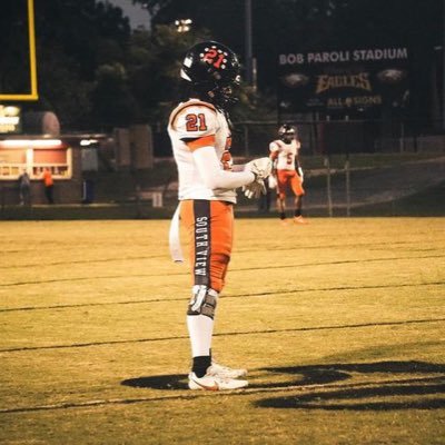 Southview High School || DB || ||C/O 2025 || Student Athlete || Number: 910-977-1279 📞 GPA📚: 3.5 Height📏: 5’10 Weight⚖️: 170lbs