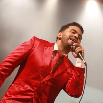 Cantante y compositor colombiano, cartagenero, caribe nacido en día de carnaval,. Escucha un mosaico de clásicos #vallenatos🎤 ♪ en el enlace de abajo ⬇ ⬇