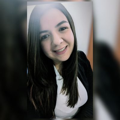 Venezolana, Abogada y amante de la buena música.