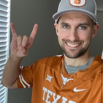 DennisFThomas's profile picture. I pick my nose sometimes