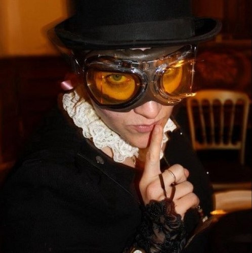 charlottehcline's profile picture. 