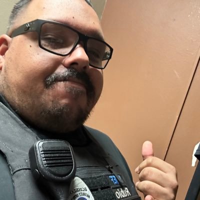 Upcoming streamer and content creator at its finest it can be! check out the linktree: https://t.co/qGCxG8OZAq and on twitch burger operator