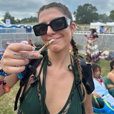 probably somewhere head banging😵💫 bass head🔮💫 (she/her) 🎗️