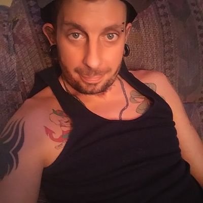 👣 🦶 🍑 🫨 😶‍🌫️
42 Single male 😃
Bisexual 🍆