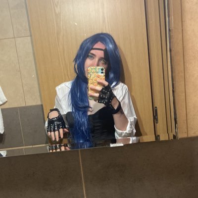 Cuenta candado de @Nevertrxstadxck. Si estás aquí, es para que te enteres de mis dramas. DRAMA QUEEN. Me cae mal el mundo.