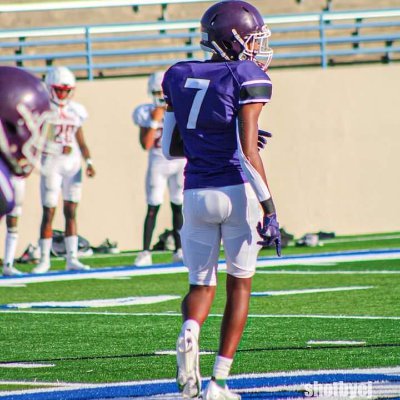 Athlete/Student Athlete/14 years old/C'o 2027/6'1/ 160lbs/U.H.S (OLB/WR) Trying to make something of myself(254-405-2174)