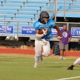 football|c/o 27|ATH/RB |6’0,190 |3.3 gpa |Barbe highschool 📞(337-438-6605) uncommitted