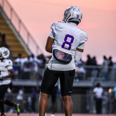 co 24’| OLB/SS🐶 5’11 205Warren Easton High School💜💛  ATH Gods Child ✝️