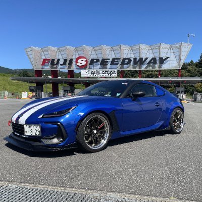 東京在住 BRZ BRZ・GR86乗り、トライアンフ乗りの方々、フォロー勝手にしていますので、気になったらで良いのでフォロバ宜しくお願いします。 トライアンフ 2025 Speed Twin 1200RSオーナー(納車前)です。インスタはこちら https://t.co/HsLq8tz1Xb